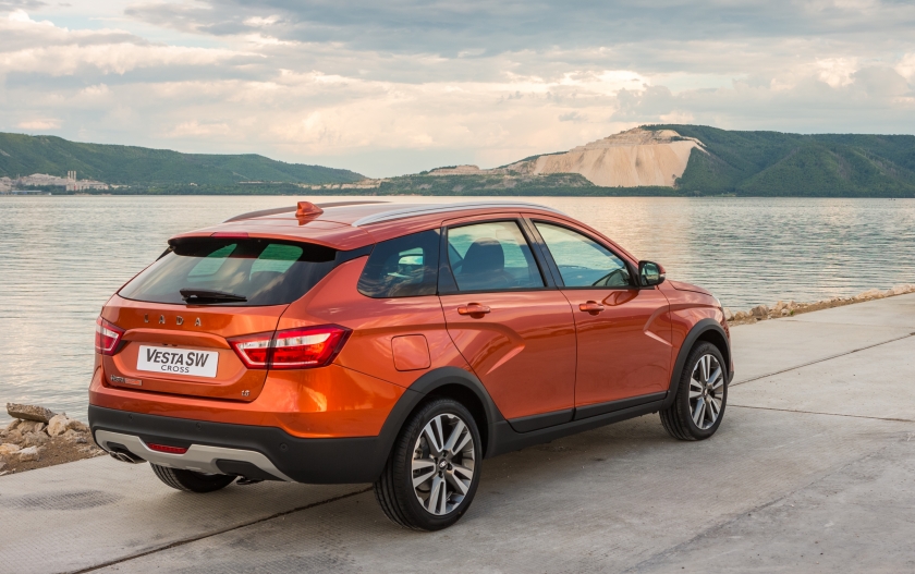 ADA Vesta SW Cross и LADA Vesta SW: ломая стереотипы